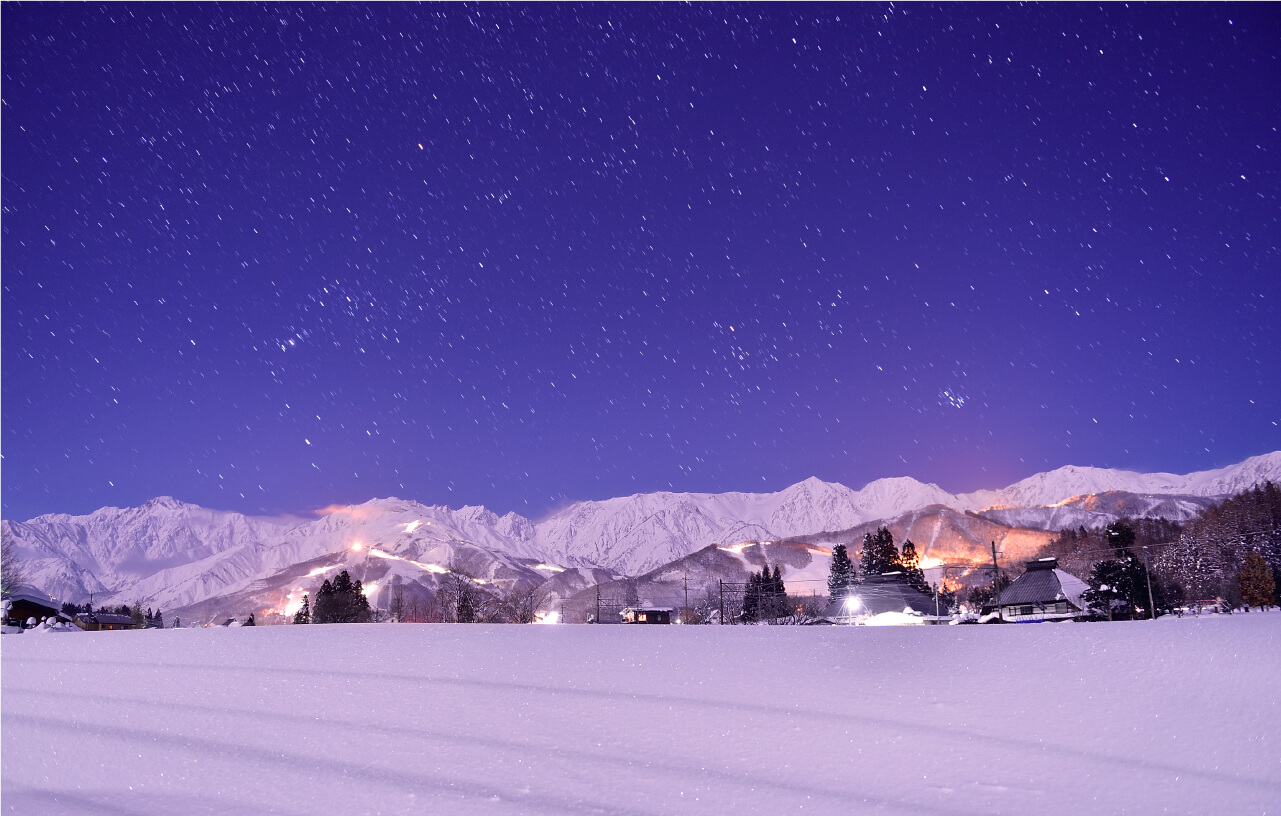 北アルプスの山並み　夜